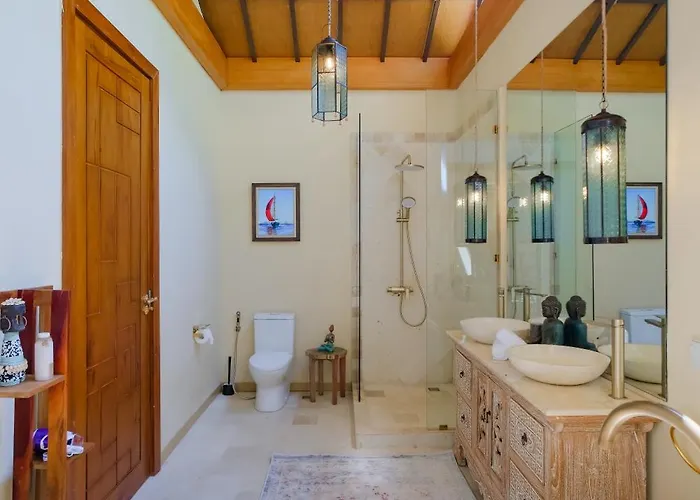 别墅 Warm Minimalist 1 Bedroom With Private Pool For A Relaxing 金巴兰