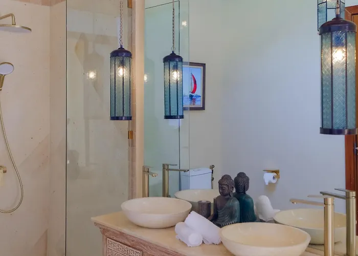 Warm Minimalist 1 Bedroom With Private Pool For A Relaxing 别墅 金巴兰
