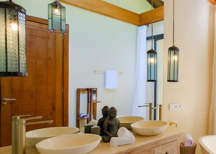 Warm Minimalist 1 Bedroom With Private Pool For A Relaxing 别墅 金巴兰
