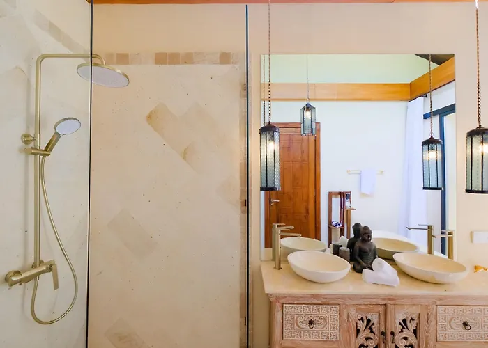 Warm Minimalist 1 Bedroom With Private Pool For A Relaxing 别墅 金巴兰