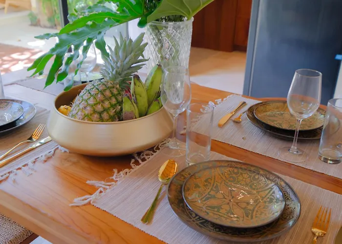 Warm Minimalist 1 Bedroom With Private Pool For A Relaxing 金巴兰